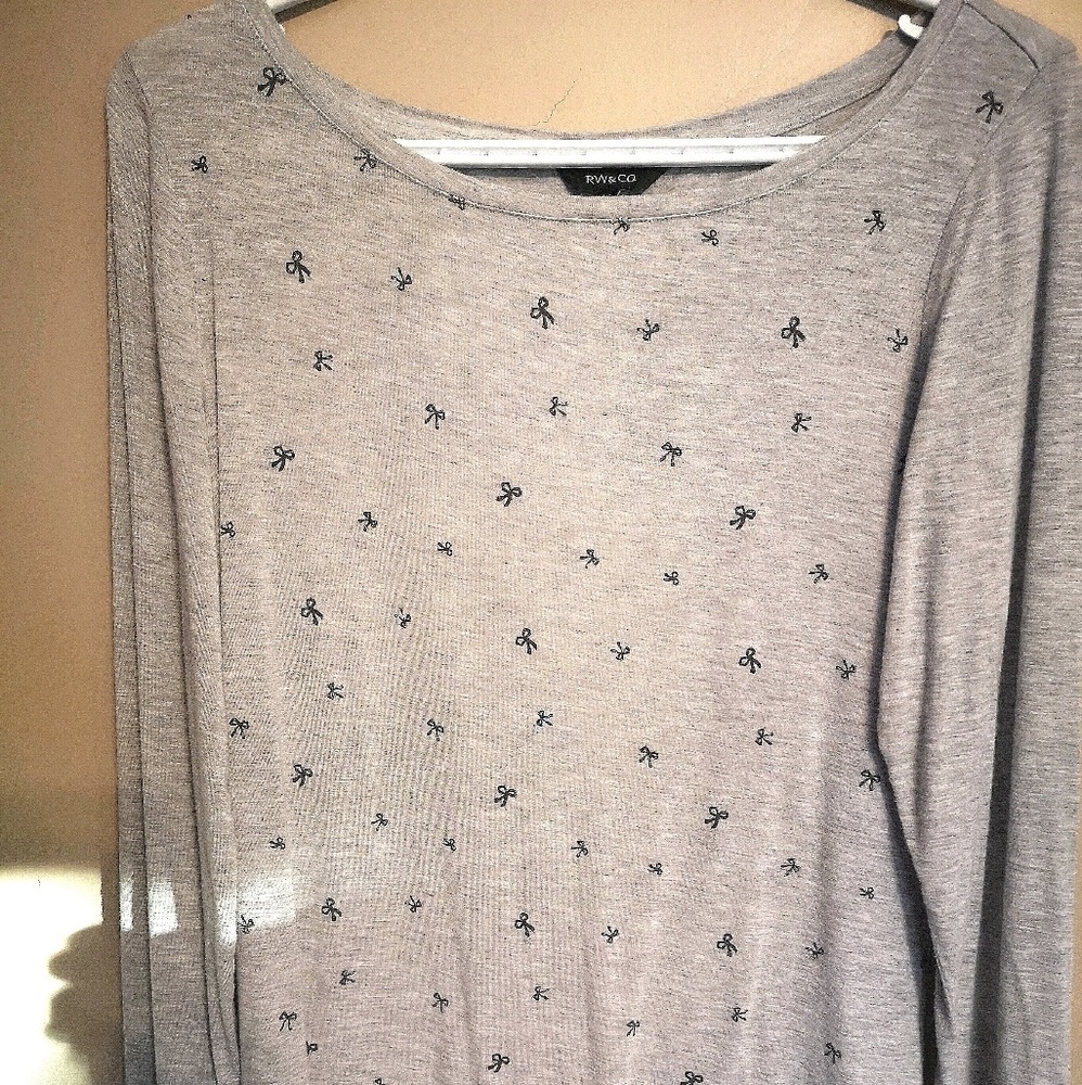 RW & Co. Long Sleeved Shirt Size Large
